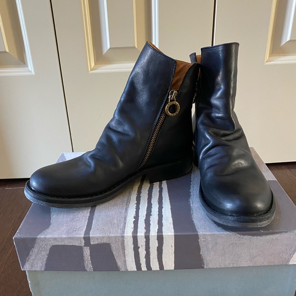 Florentini and Baker - Picture 3 of 5